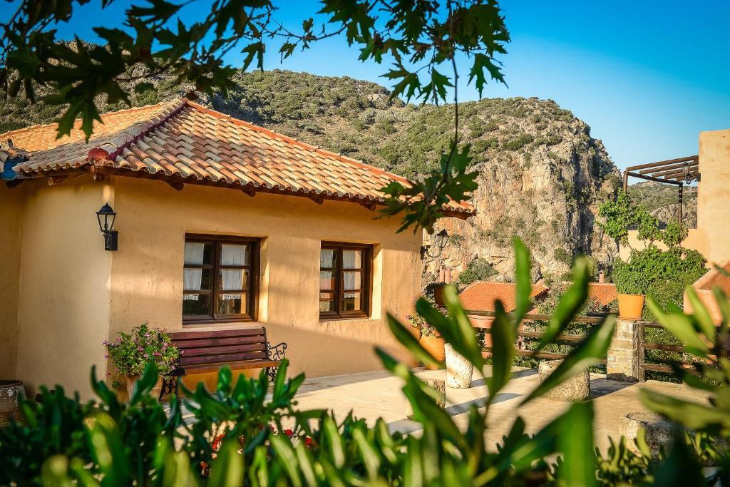 Enagron Ecotourism Village Axos Екстер'єр фото